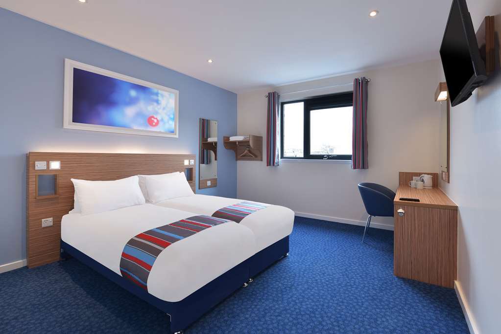 Travelodge Frimley Cameră foto